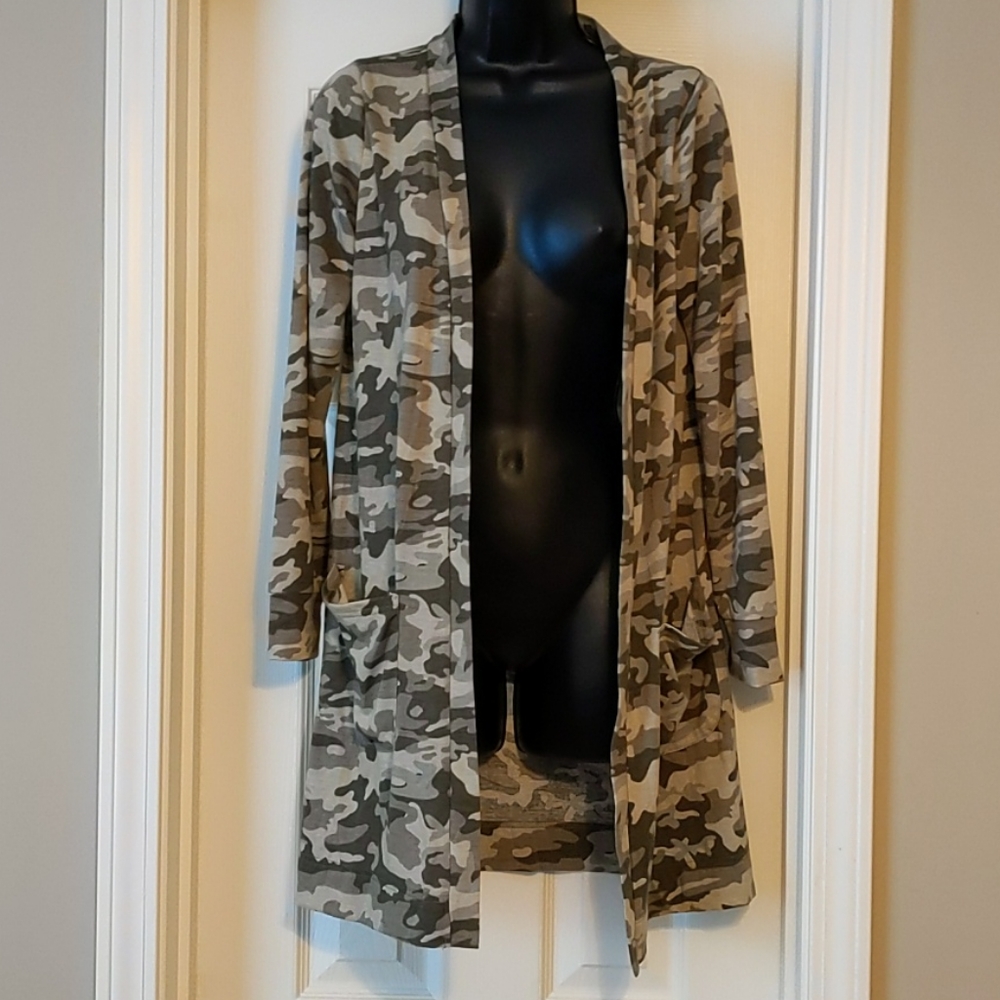 NWOT Camo Long-Sleeve Open Cardigan- Women's Small